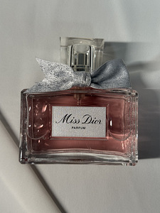 Dior naiste parfüüm (2 foto / 2)