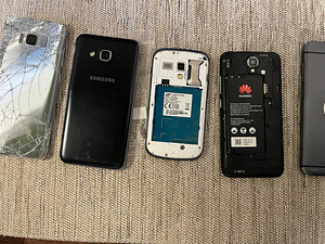 Telefonid varuosadeks (2 foto / 6)