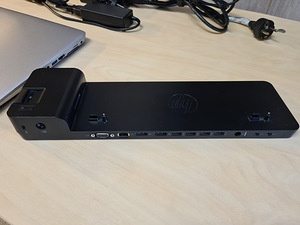 HP EliteBook 840 G3 + HP Dock (3 foto / 6)