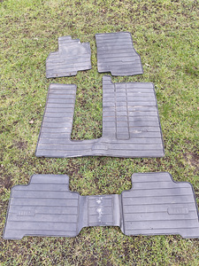 Jalamatid Komplekt Mitsubishi Grandis (1 foto / 4)