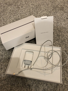 Apple Ipad 32Gb (8th generaration) Wifi+Cellular (5 foto / 5)