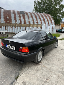BMW 316 e36 на запчасти (2 фото из 8)