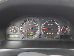 VOLVO XC 70 (10 foto / 12)