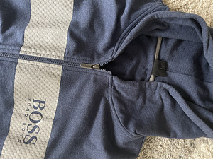 Hugo Boss (2 фото из 2)