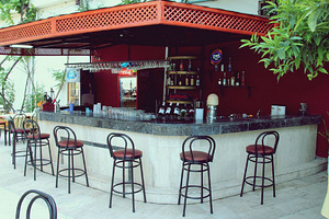 IDYROS HOTEL (8 фото из 10)