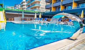 ARSI PARADISE BEACH HOTEL (5 foto / 10)