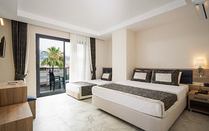 ARSI HOTEL (5 фото из 7)