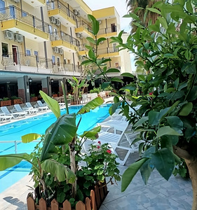 SANTANA HOTEL (4 foto / 10)
