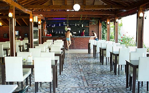 ARES CITY HOTEL (10 foto / 10)
