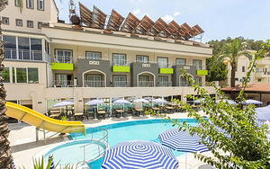 RICH MELISSA HOTEL (2 foto / 10)