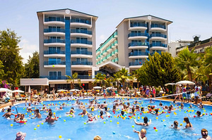 CONCORDIA CELES HOTEL (1 foto / 10)