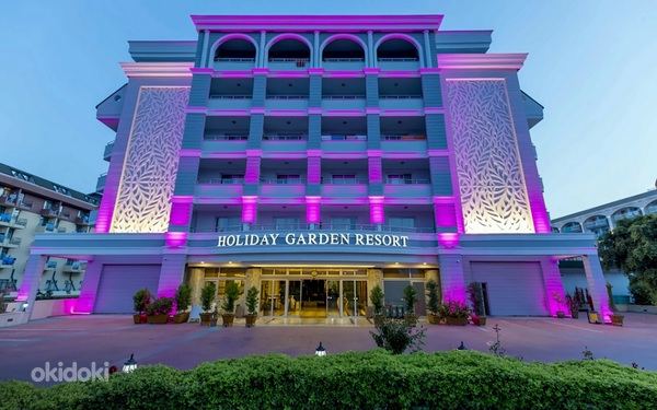 HOLIDAY GARDEN RESORT
