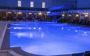 BESO BEACH HOTEL (9 foto / 10)