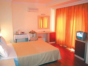 LARA DINC HOTEL (6 foto / 9)
