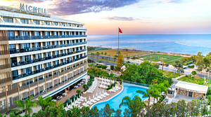 MICHELL HOTEL & SPA (4 фото из 10)