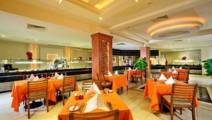 CHARMILLION CLUB AQUA PARK (7 foto / 10)