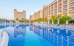LAKE RIVER SIDE HOTEL (1 foto / 10)