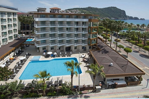 RIVIERA HOTEL & SPA (3 foto / 10)