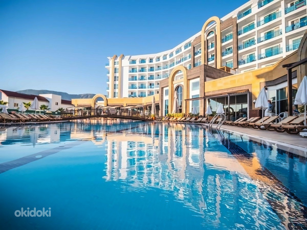 THE LUMOS DELUXE RESORT HOTEL & SPA