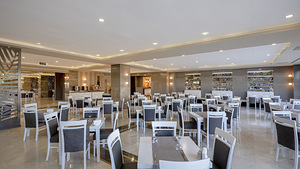 L’OCEANICA BEACH RESORT HOTEL (6 foto / 10)