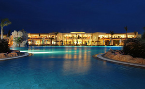 DOUBLE TREE BY HILTON SHARKS BAY BEACH SIDE (8 foto / 10)