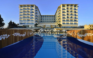 AZURA DELUXE RESORT & SPA (4 foto / 10)