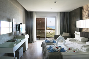 LONICERA WEST HOTEL (3 foto / 10)