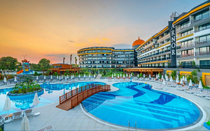 ARNOR DE LUXE HOTEL & SPA (1 foto / 10)