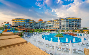 ARNOR DE LUXE HOTEL & SPA (2 foto / 10)
