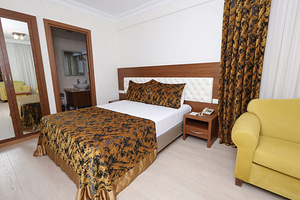 THE CORNER PARK HOTEL (5 foto / 16)