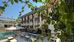 FAME HOTEL (6 фото из 8)