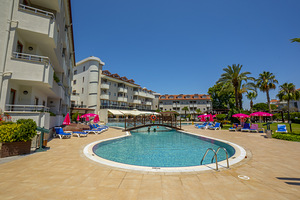 MONACHUS HOTEL & SPA (10 фото из 13)