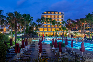 TRENDY PALM BEACH ADULT ONLY (16+) (10 foto / 10)