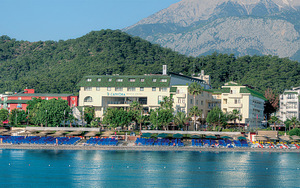 LANCORA BEACH HOTEL (3 foto / 10)