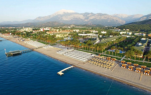 DOBEDAN WORLD PALACE (2 foto / 10)