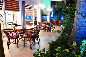 ARSI SWEET SUITE HOTEL (6 foto / 8)