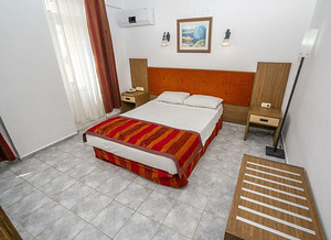 CARMEN SUITE HOTEL (9 foto / 10)