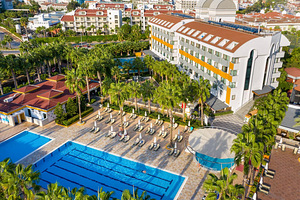 HANE FAMILY RESORT (2 foto / 10)