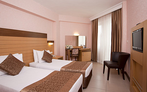 KLEOPATRA REMI HOTEL (1 foto / 17)