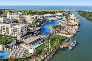TITANIC DELUXE BELEK (1 foto / 10)