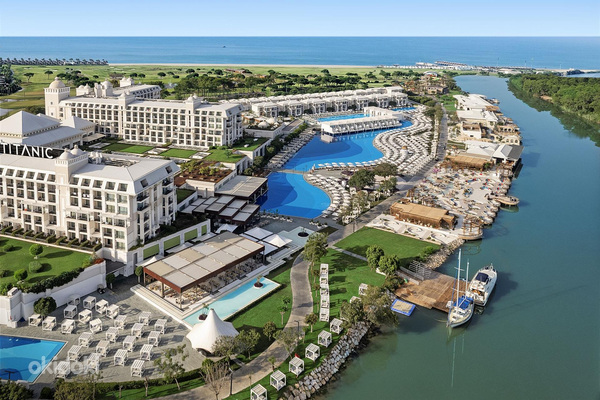 TITANIC DELUXE BELEK