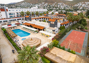 TIANA BEACH HOTEL (6 foto / 10)