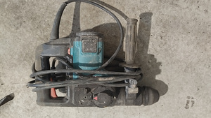 Makita HR3000C (2 foto / 3)