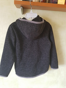 Кофта H&M, размер 110- 116 (1 фото из 3)