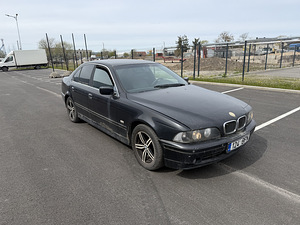 Запчасти для BMW 525 e39 (2 фото из 4)