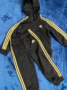 Lastedressid 98 adidas (1 foto / 2)