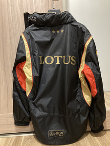 Lotus tuulejope (3 foto / 3)