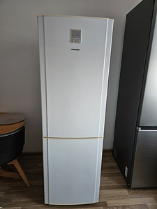 Холодильник Samsung