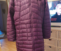 Легкая зимняя куртка, большого размера.