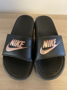Nike suveks 36,5/23cm (1 foto / 3)